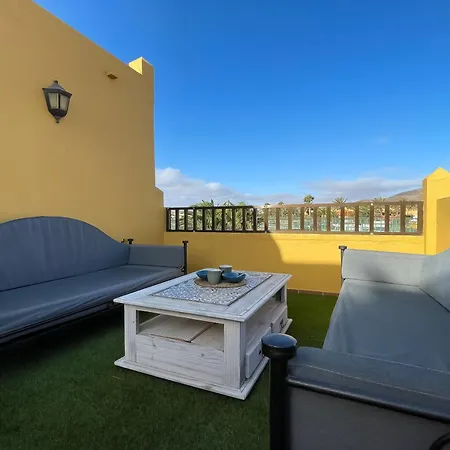 Karol By Holidays Fuerteventura Коральео