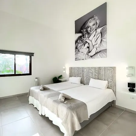 Karol By Holidays Fuerteventura * Коральео
